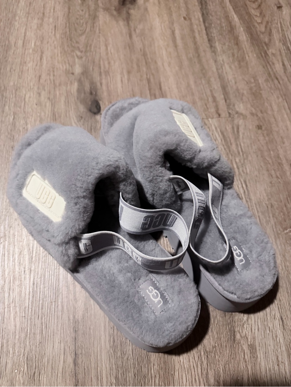 UGG Light Gray Fuzzy Slide Sandals with Logo Strap fits women 8-9